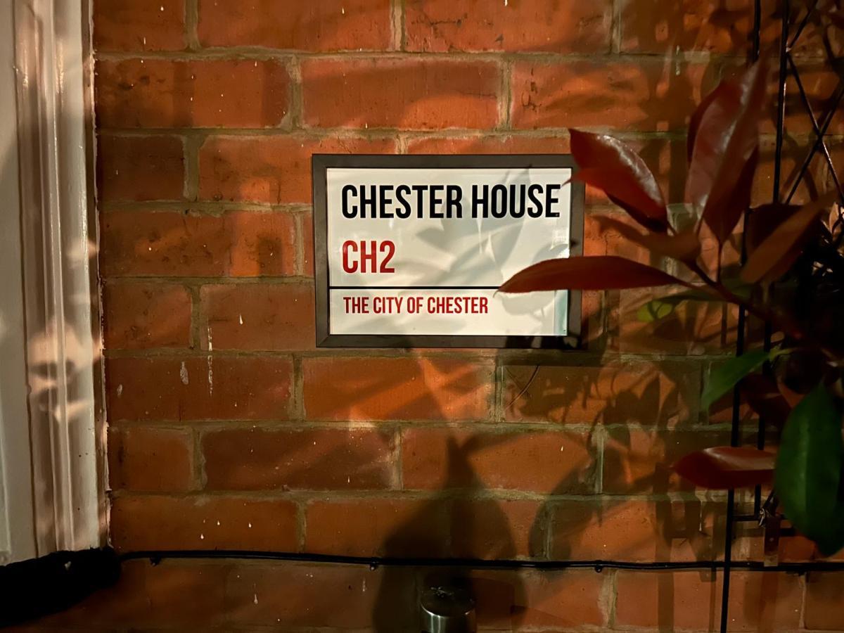 チェスター ハウス ゲスト ハウス Bed & Breakfast エクステリア 写真 Chester House, the home of the City of Chester