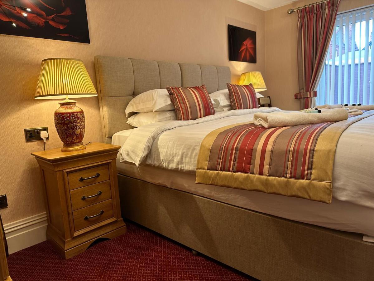 チェスター ハウス ゲスト ハウス Bed & Breakfast エクステリア 写真 A bedroom at the hotel