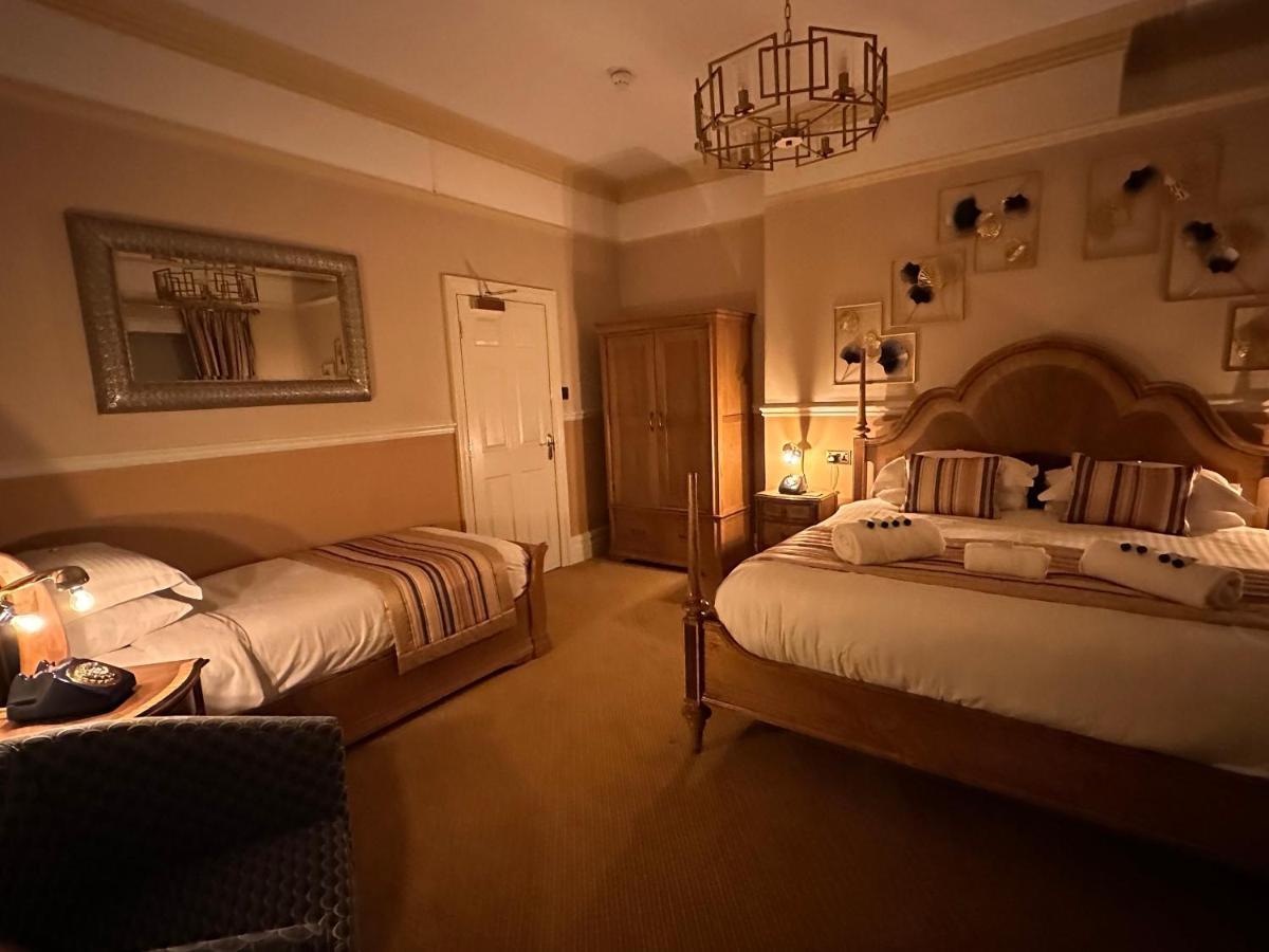 チェスター ハウス ゲスト ハウス Bed & Breakfast エクステリア 写真 A bedroom at the hotel