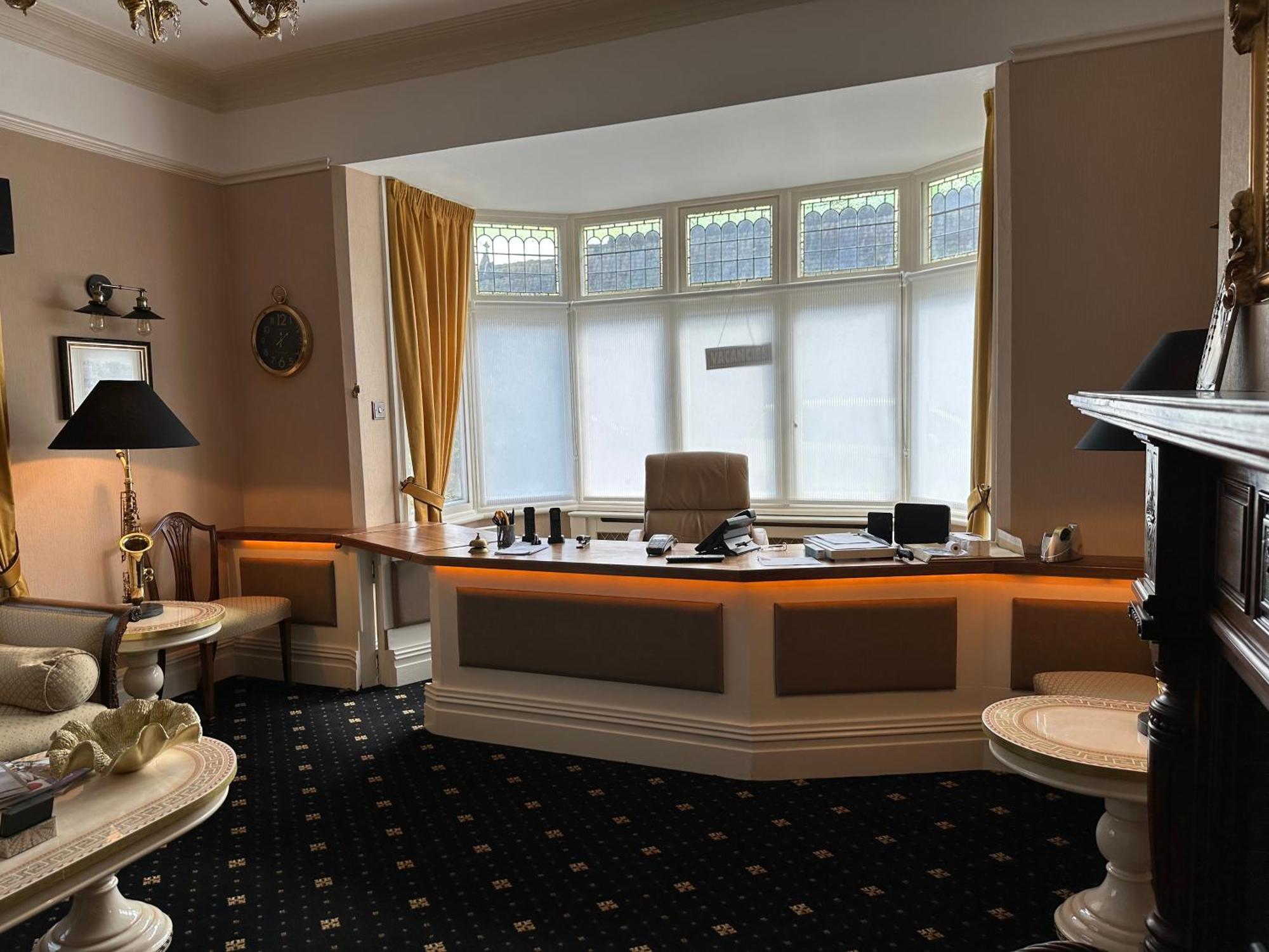 チェスター ハウス ゲスト ハウス Bed & Breakfast エクステリア 写真 The reception area of the hotel