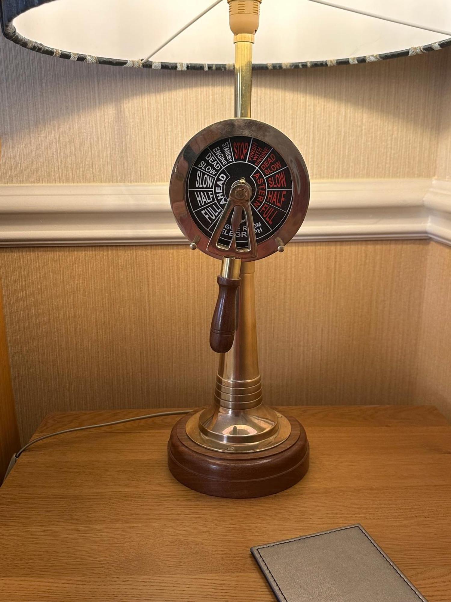 チェスター ハウス ゲスト ハウス Bed & Breakfast エクステリア 写真 A 1970s-era Western Electric 2500 telephone